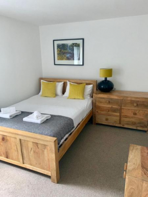 Holyrood Central Apartment
